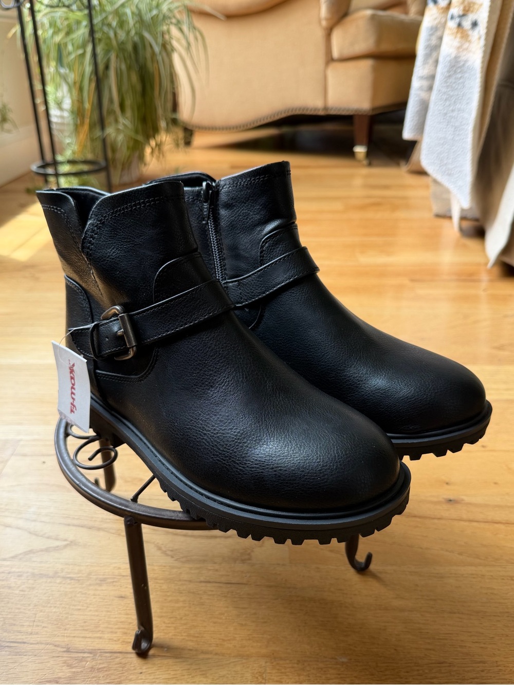 BareTraps Women's Black Ankle Boots with Buckle Strap sz 8 New